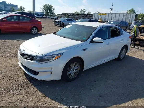 KNAGT4L3XG5073650 2016 KIA OPTIMA - Image 2