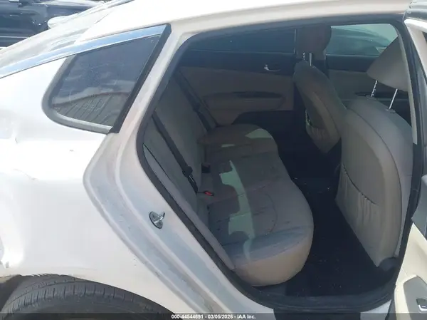 KNAGT4L3XG5078086 2016 KIA OPTIMA - Image 8