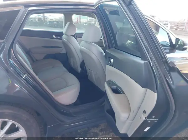KNAGT4L3XG5085989 2016 KIA OPTIMA - Image 8