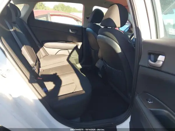 KNAGT4L3XG5089069 2016 KIA OPTIMA - Image 8