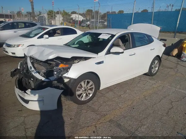 KNAGT4L3XG5095003 2016 KIA OPTIMA - Image 2