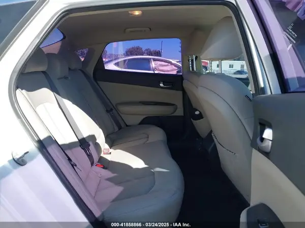 KNAGT4L3XG5095776 2016 KIA OPTIMA - Image 8