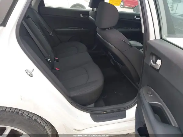 KNAGT4L3XG5104802 2016 KIA OPTIMA - Image 8