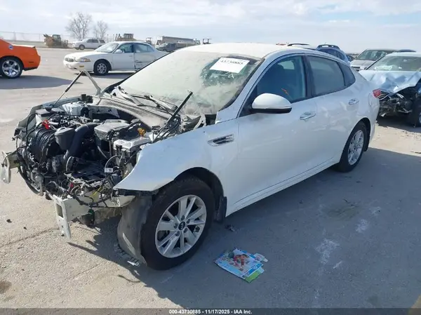 KNAGT4L3XG5107084 2016 KIA OPTIMA - Image 2