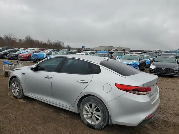 KNAGT4L3XH5131726 2017 KIA OPTIMA - Image 2