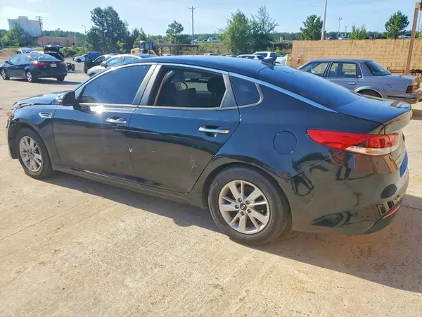 KNAGT4L3XH5153354 2017 KIA OPTIMA - Image 2
