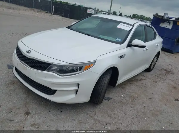 KNAGT4L3XH5157341 2017 KIA OPTIMA - Image 2