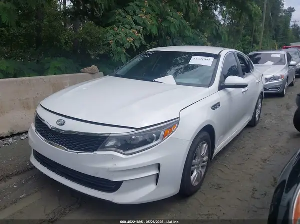 KNAGT4L3XH5173751 2017 KIA OPTIMA - Image 2