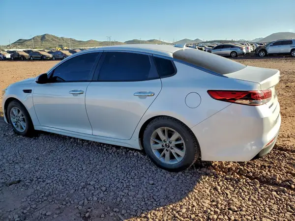 KNAGT4L3XH5175693 2017 KIA OPTIMA - Image 2