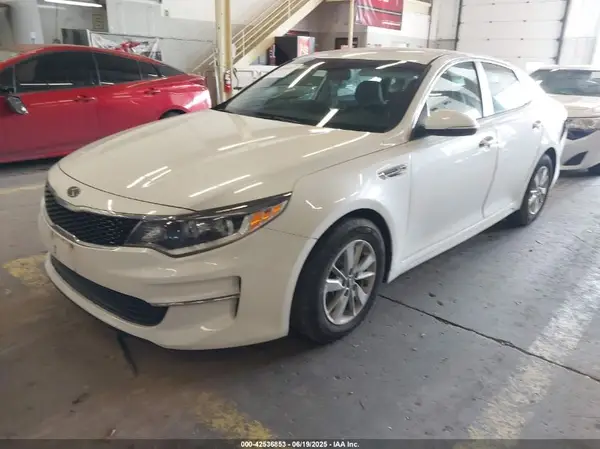KNAGT4L3XJ5198199 2018 KIA OPTIMA - Image 2