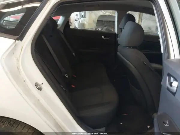 KNAGT4L3XJ5198199 2018 KIA OPTIMA - Image 8