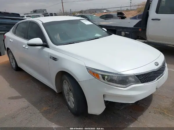 KNAGT4L3XJ5205443 2018 KIA OPTIMA - Image 1