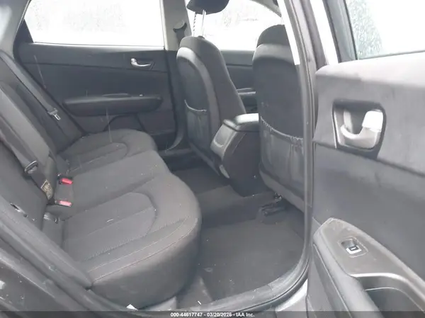 KNAGT4L3XJ5213381 2018 KIA OPTIMA - Image 8