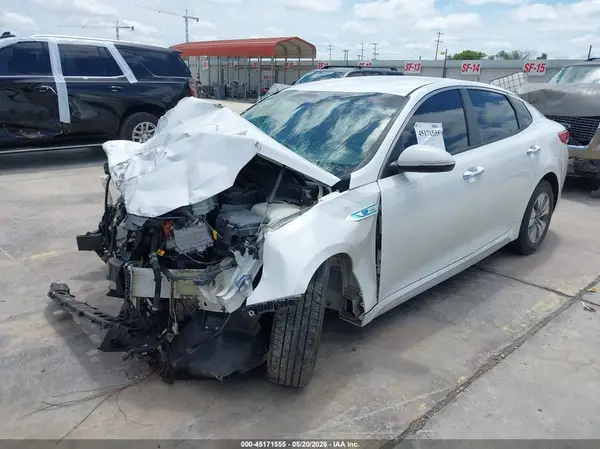 KNAGT4LC0H5008517 2017 KIA OPTIMA - Image 2