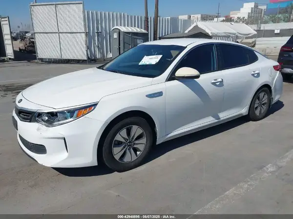 KNAGT4LC2H5005196 2017 KIA OPTIMA - Image 2