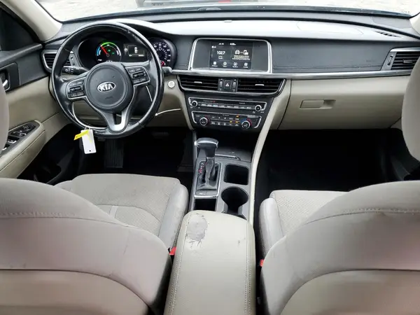 KNAGT4LC2H5006090 2017 KIA OPTIMA - Image 8