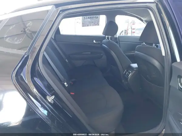 KNAGT4LC2H5008373 2017 KIA OPTIMA - Image 8