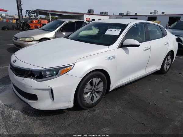 KNAGT4LC4H5004924 2017 KIA OPTIMA - Image 2