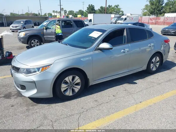 KNAGT4LC4H5008813 2017 KIA OPTIMA - Image 2