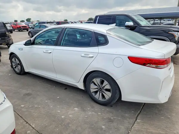 KNAGT4LC6H5008697 2017 KIA OPTIMA - Image 2