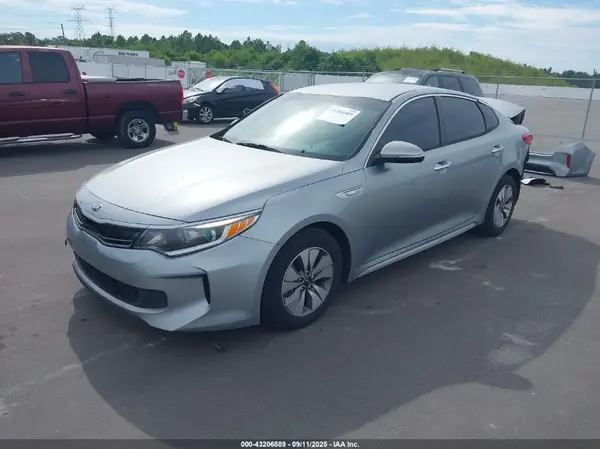 KNAGT4LC7H5008823 2017 KIA OPTIMA - Image 2