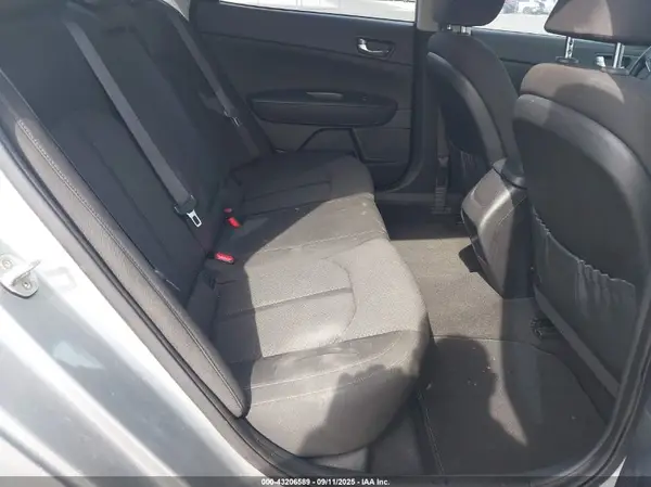 KNAGT4LC7H5008823 2017 KIA OPTIMA - Image 8