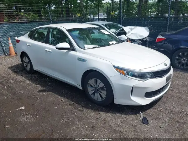 KNAGT4LC8H5004537 2017 KIA OPTIMA - Image 1