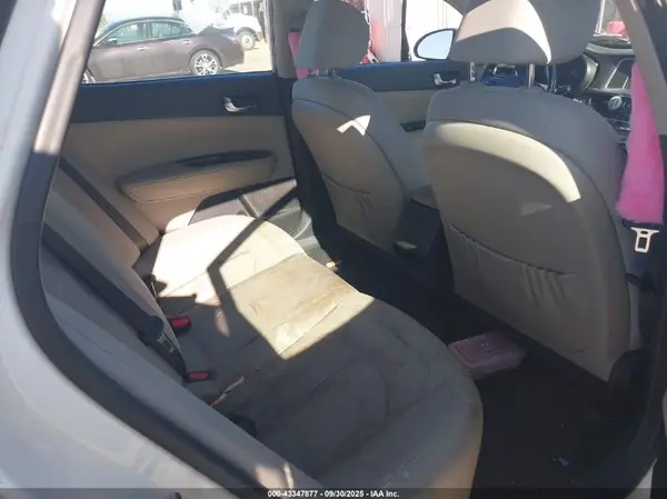 KNAGT4LC8H5005137 2017 KIA OPTIMA - Image 8