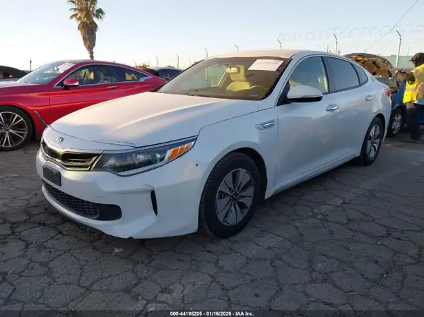 KNAGT4LC9H5006426 2017 KIA OPTIMA - Image 2