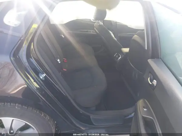 KNAGT4LCXH5004555 2017 KIA OPTIMA - Image 8