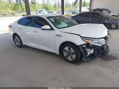 KNAGT4LE0H5016585 2017 KIA OPTIMA