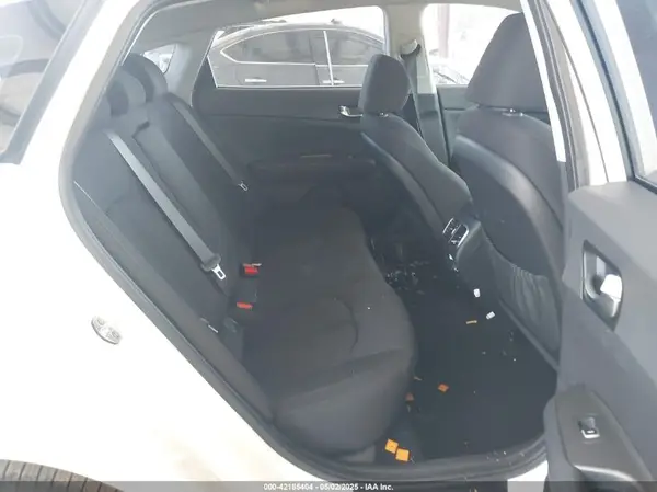 KNAGT4LE0H5016585 2017 KIA OPTIMA - Image 8
