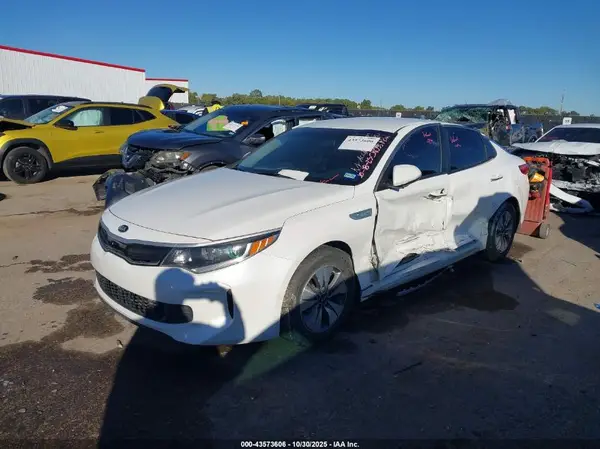 KNAGT4LE1H5009029 2017 KIA OPTIMA - Image 2