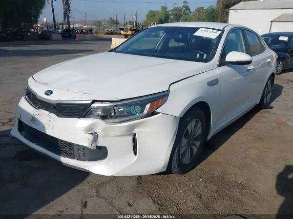 KNAGT4LE1H5012593 2017 KIA OPTIMA - Image 2