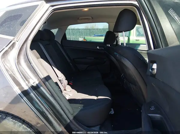 KNAGT4LE2H5009136 2017 KIA OPTIMA - Image 8