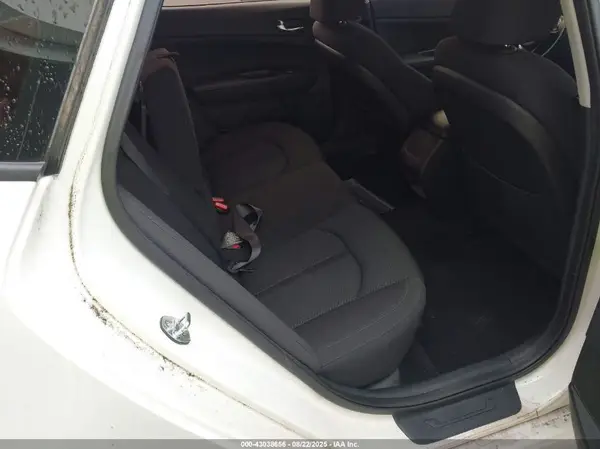 KNAGT4LE2H5010383 2017 KIA OPTIMA - Image 8