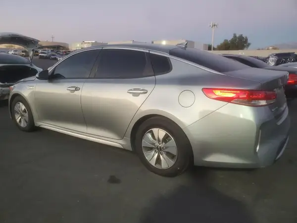 KNAGT4LE2H5010688 2017 KIA OPTIMA - Image 2
