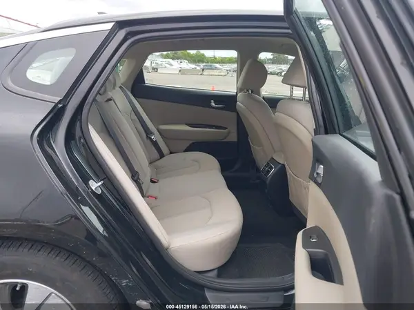 KNAGT4LE2H5012523 2017 KIA OPTIMA - Image 8