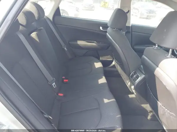 KNAGT4LE2H5014899 2017 KIA OPTIMA - Image 8