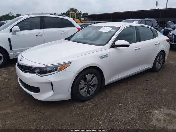 KNAGT4LE2H5019021 2017 KIA OPTIMA - Image 2
