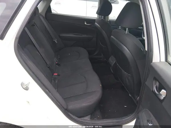 KNAGT4LE2H5019021 2017 KIA OPTIMA - Image 8