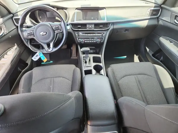 KNAGT4LE3H5009758 2017 KIA OPTIMA - Image 8