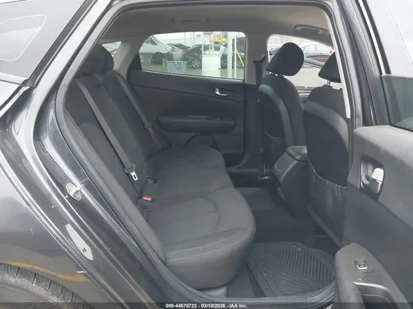 KNAGT4LE4H5017416 2017 KIA OPTIMA - Image 8