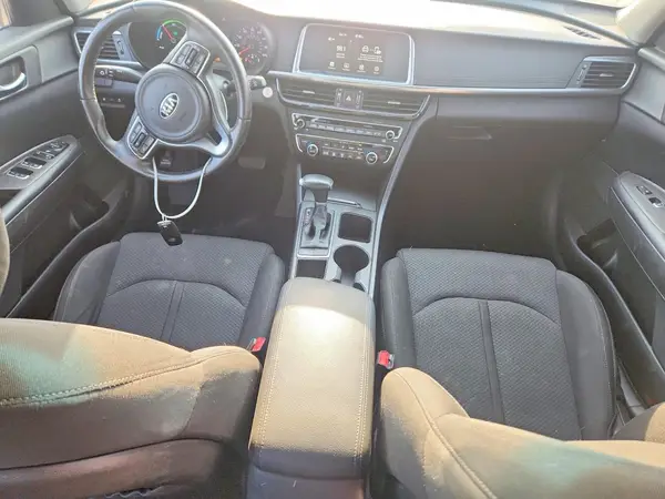 KNAGT4LE5H5009888 2017 KIA OPTIMA - Image 8