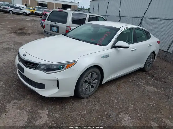 KNAGT4LE5H5012399 2017 KIA OPTIMA - Image 2