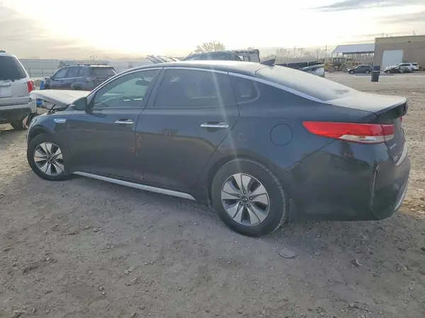 KNAGT4LE5H5014525 2017 KIA OPTIMA - Image 2