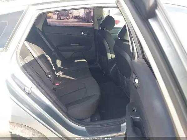 KNAGT4LE5J5023277 2018 KIA OPTIMA - Image 8