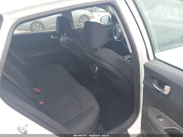 KNAGT4LE6H5009026 2017 KIA OPTIMA - Image 8