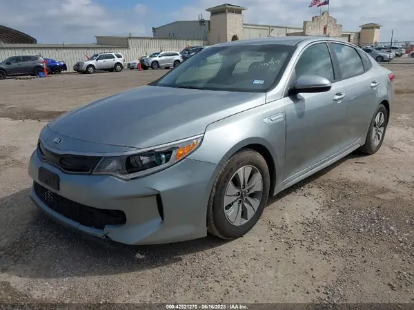 KNAGT4LE6H5009057 2017 KIA OPTIMA - Image 2