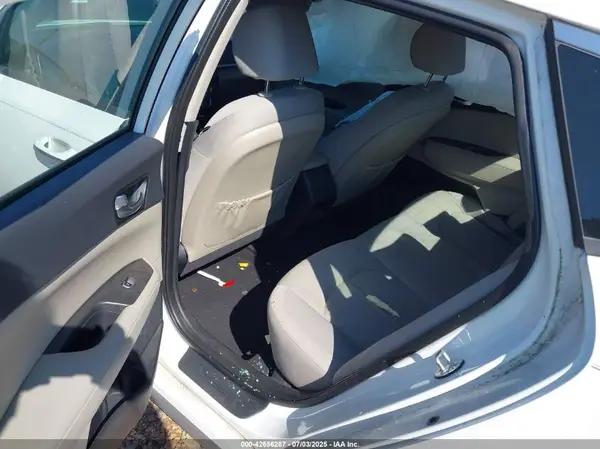 KNAGT4LE7H5010430 2017 KIA OPTIMA - Image 8